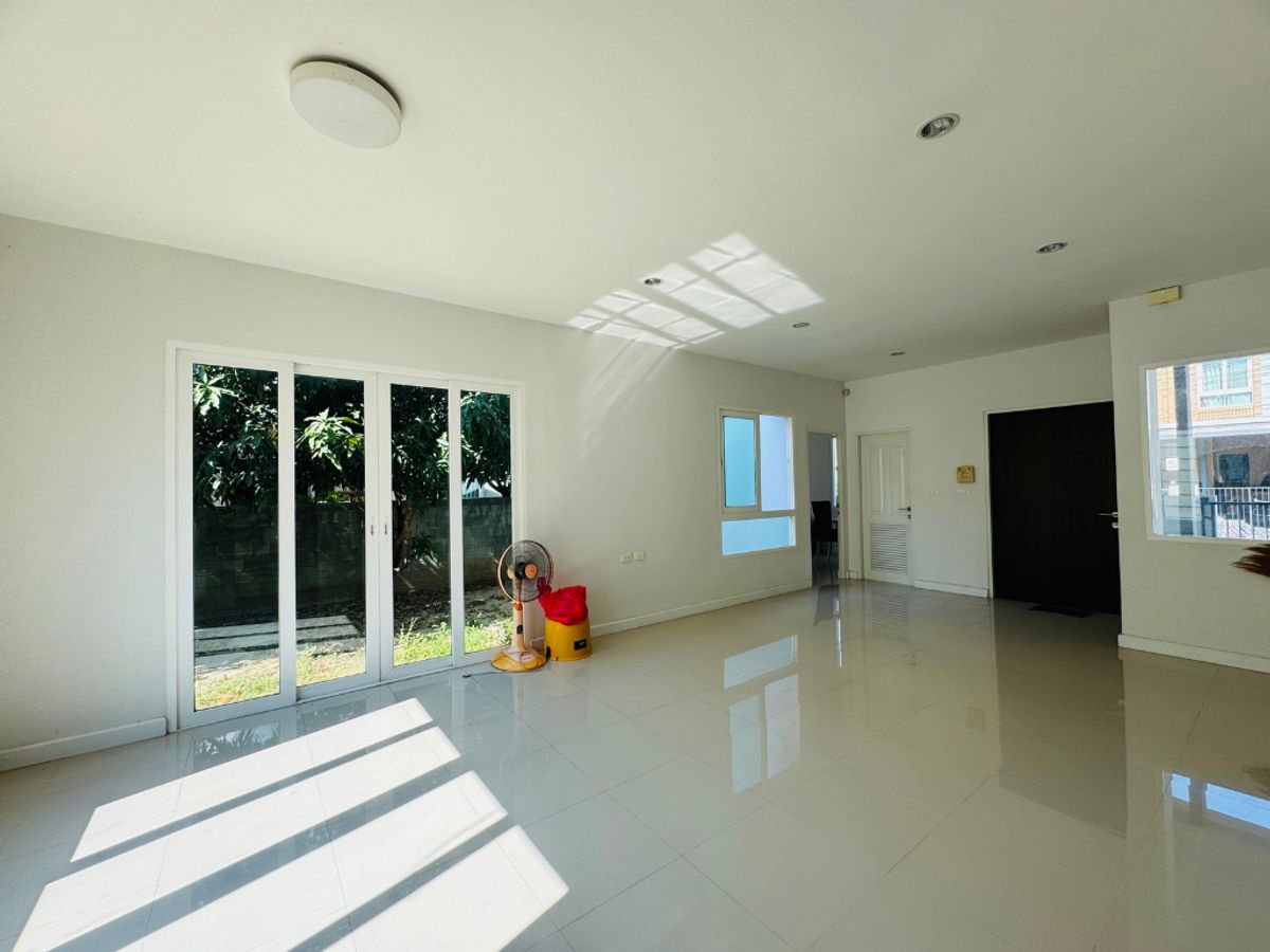 ขายบ้านเดี่ยว รามอินทรา109(พระยาสุเรนทร์) โครงการ Iconature บ้านเปล่าไม่เคยเข้าอยู่  เพียง 200เมตร ถึงหน้าถนนรามอินทรา