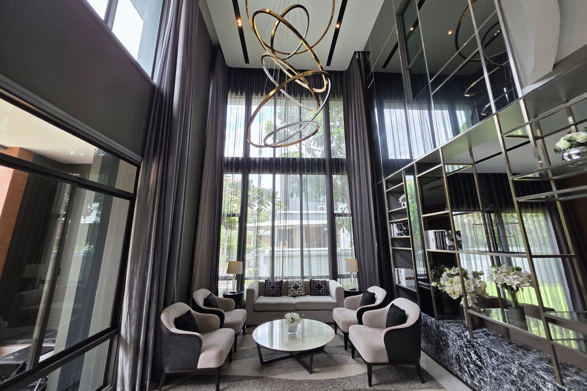 ขายบ้านหรู 3ชั้น ติดถนนกรุงเทพกรีฑา แกรนด์บางกอกบูเลอวาร์ด ตรงข้าม Wellington college