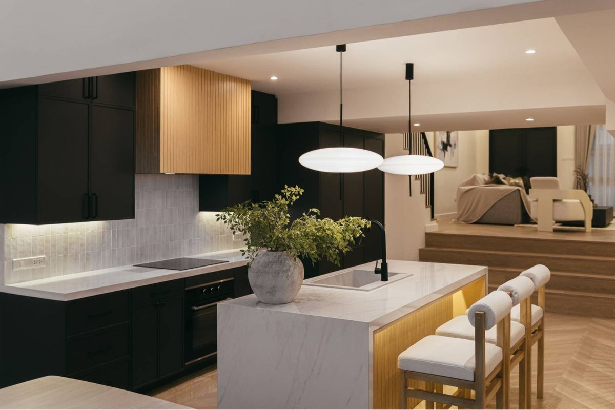 ขายทาวน์เฮาส์แต่งหรูใจกลางสุขุมวิท เดินไปบีทีเอสพระโขนงเพียง5นาที