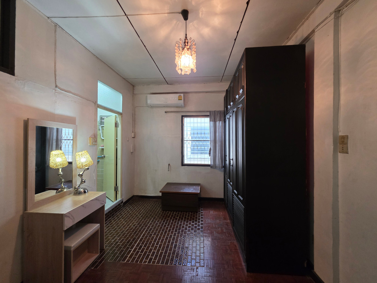 🏠 ให้เช่าทาวน์เฮาส์ 2 ชั้น เลี้ยงสัตว์ได้ ทำเลรัชดาซอย 3 – โพธิ์ปั้น 5 ใกล้ MRT พระราม 9 