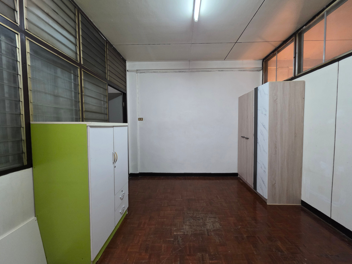 🏠 ให้เช่าทาวน์เฮาส์ 2 ชั้น เลี้ยงสัตว์ได้ ทำเลรัชดาซอย 3 – โพธิ์ปั้น 5 ใกล้ MRT พระราม 9 