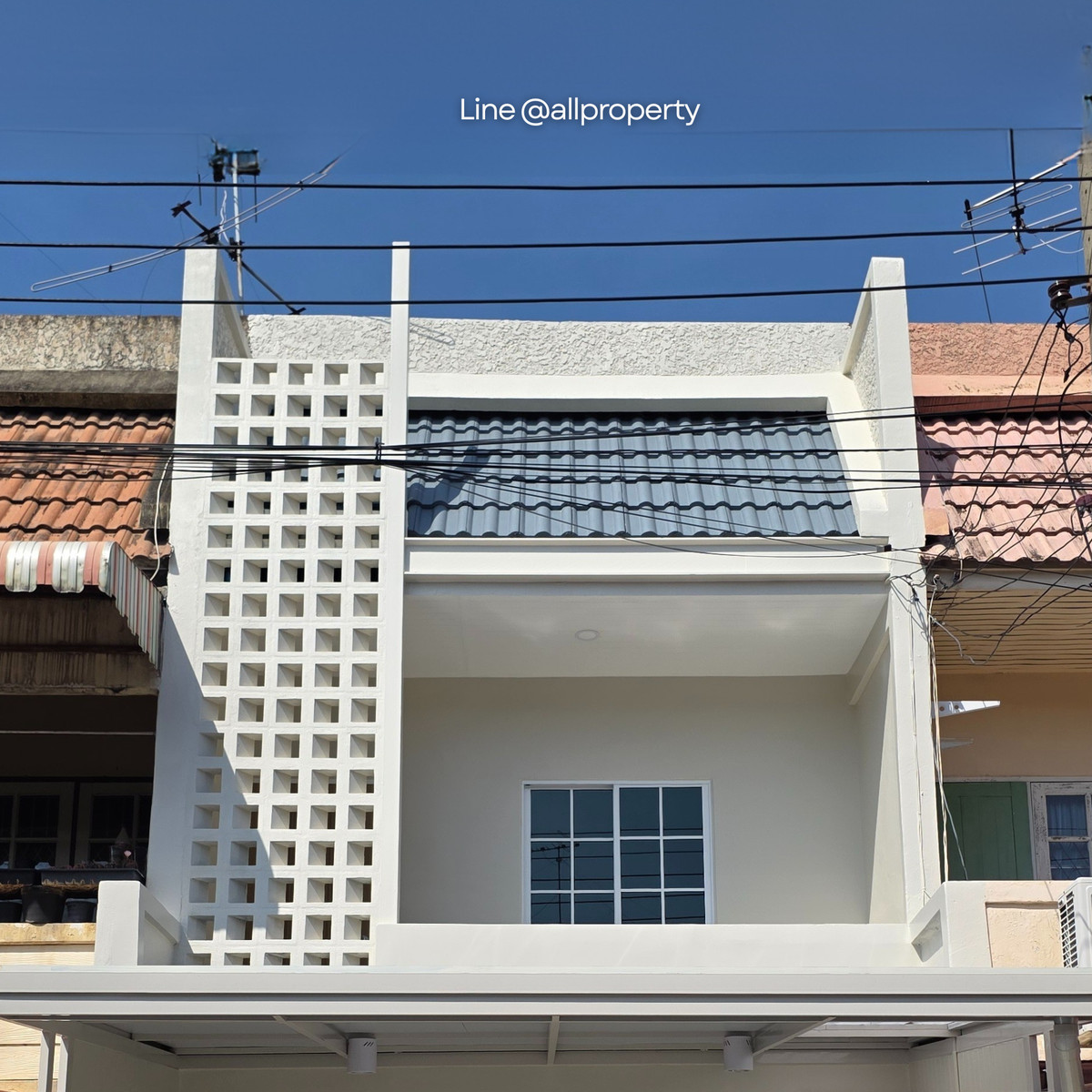 ขายทาวน์โฮม 2 ชั้น คลองจั่นวิลล่า 3 นวมินทร์ 147 ทำเลดี ใกล้ MRT คู้บอน