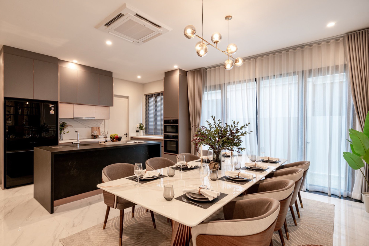 ขายบ้านหรู3ชั้น 705sq.m. บ้านใหม่ ไม่เคยเข้าอยู่ แต่งสวย พร้อมลิฟต์ส่วนตัว