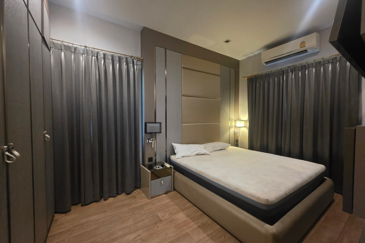 ซื้อตอนนี้ดีที่สุด ขายบ้านหรู 3 ชั้น ที่ดินใหญ่153ตร.วา. แกรนด์ บางกอก บูเลอวาร์ด พระราม 9