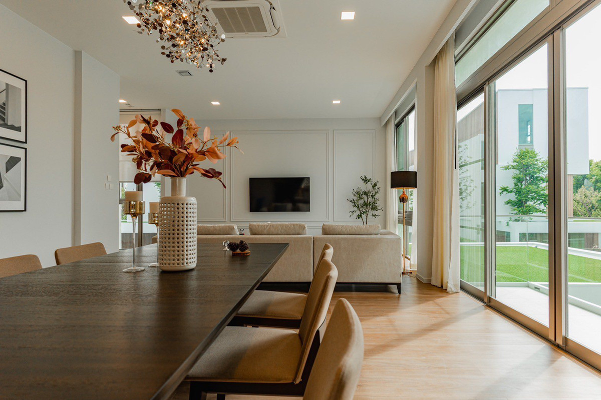 ขาย บ้านโมเดิร์นลอฟท์ 3ชั้น แต่งสวย VIVE พระราม 9 ใกล้ Wellington College