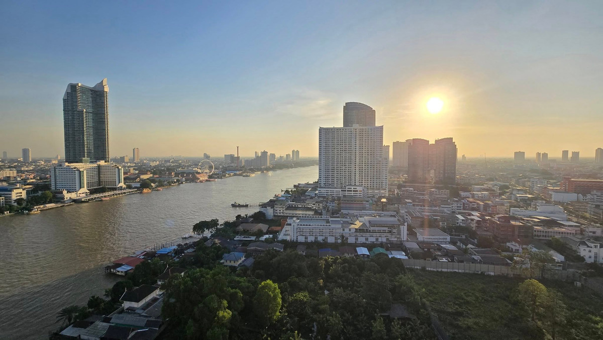 ขายคอนโด 2 ห้องนอน ริเวอร์ไซด์ ห้องวิวแม่น้ำ ใกล้ BTS กรุงธนบุรี