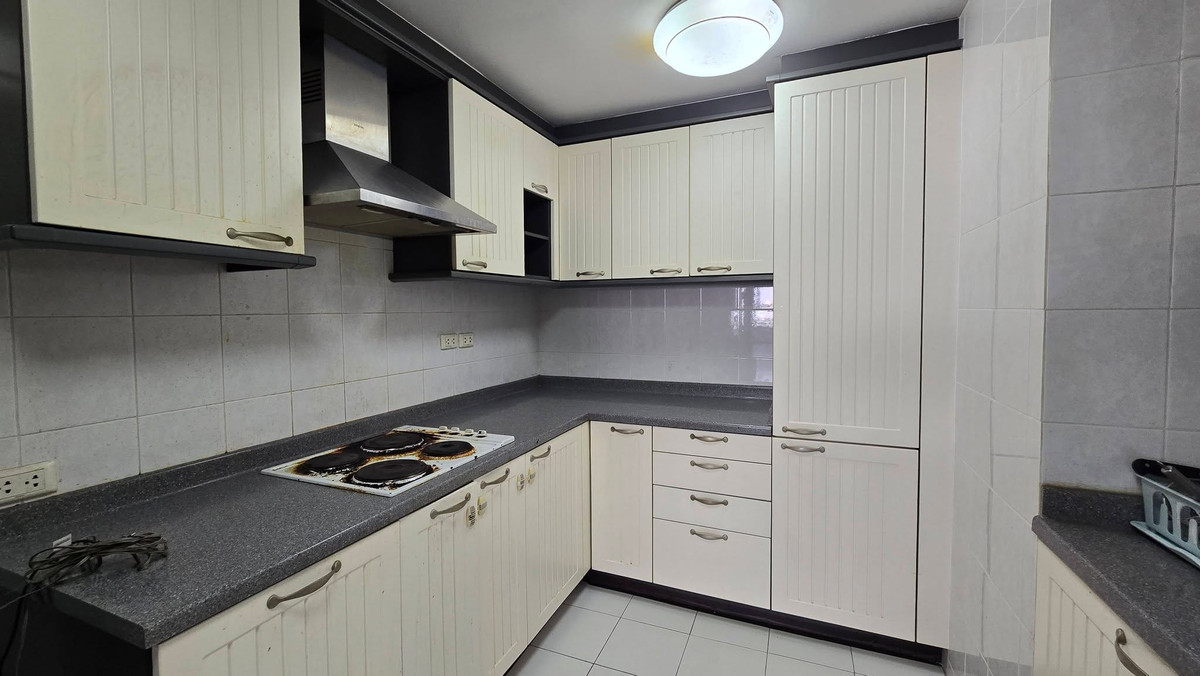 ขายคอนโดห้องใหญ่ 236 ตร.ม. หลัง Central Bangna ชั้นสูง ราคาต่ำกว่าตลาด