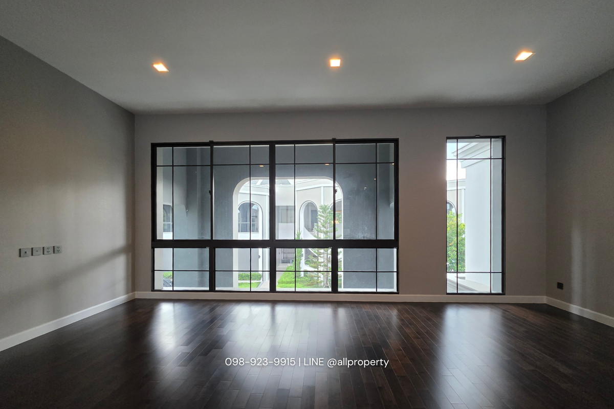 ขายคฤหาสน์หรู วิวพิเศษ DUOMO DE FLORENCE เพียงหลังเดียวเท่านั้นในโครงการ