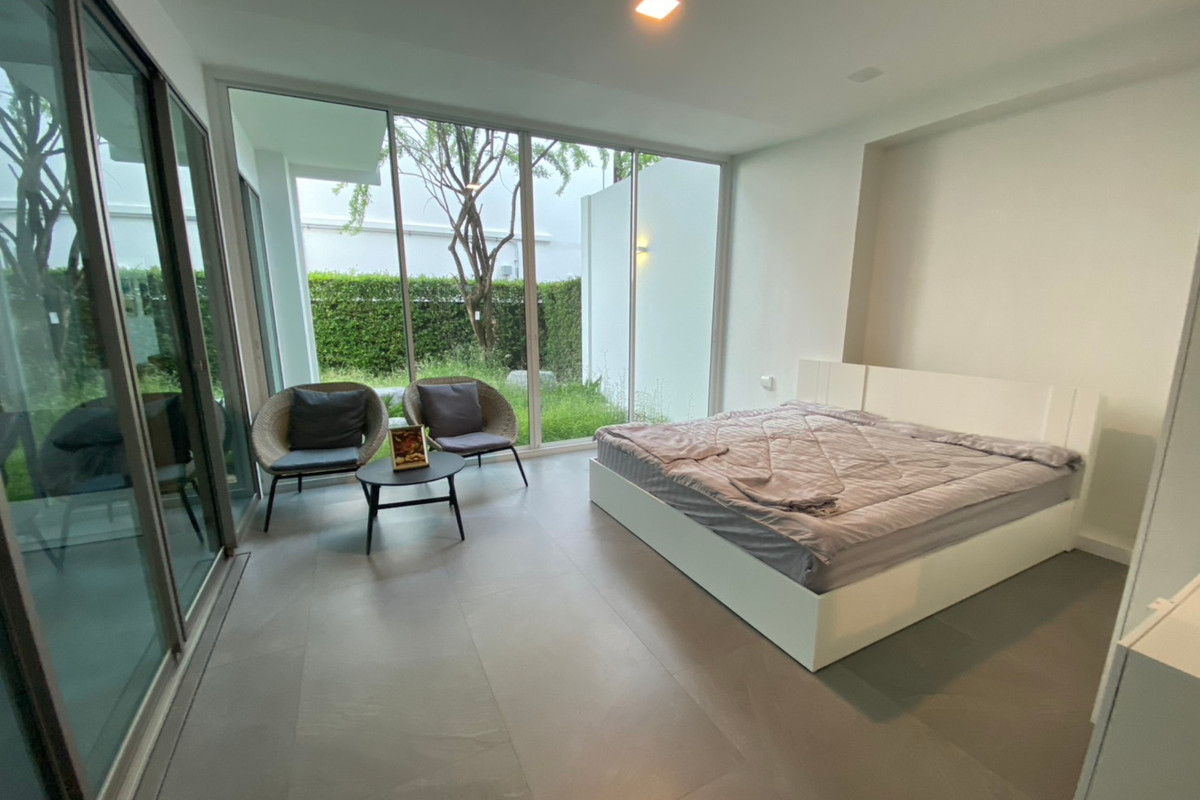 ให้เช่า บ้านโมเดิร์นลอฟท์ 3ชั้น วิวสนามกอล์ฟสวย VIVE พระราม 9 ใกล้ Wellington College