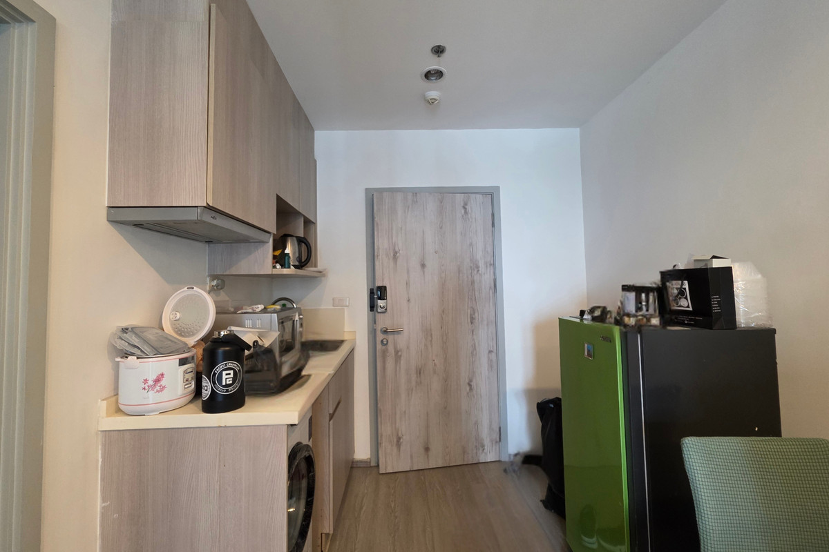 ขายต่ำกว่าราคาประเมิน คอนโดห้องมุมพร้อมผู้เช่า ติดรถไฟฟ้าบางขุนนนท์ ใกล้ศิริราช