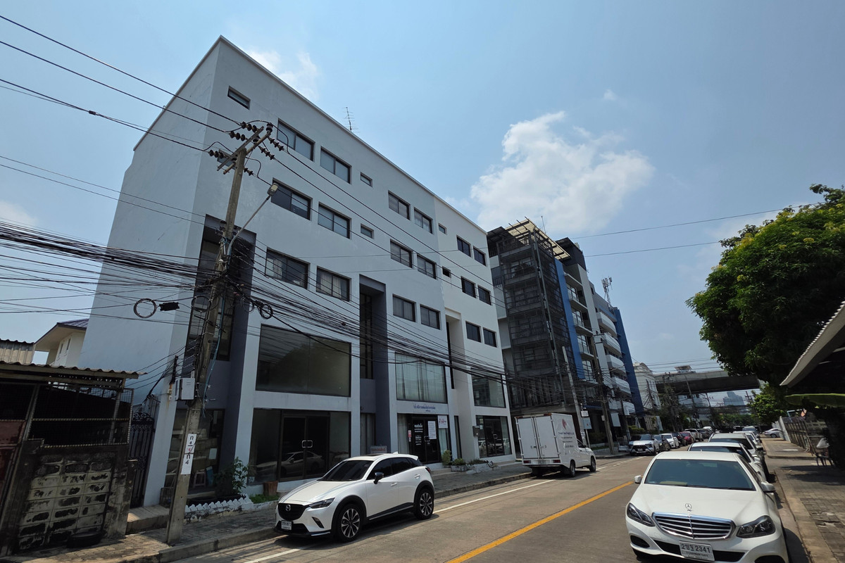 🔥 ใหญ่ที่สุด! โฮมออฟฟิศพระราม 9 พื้นที่ 540 ตรม. 💼 10.8 ล้านบาท 💎