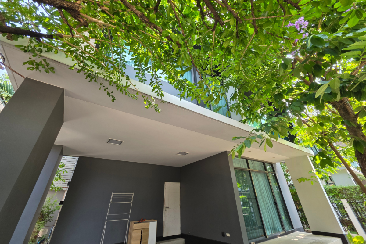 🔥 โอกาสลงทุน! เศรษฐสิริ กรุงเทพกรีฑา 15/1 ใกล้ Brighton แค่ 700 ม. 💎 ทำเลดีมีผู้เช่าตลอด ✨ เพียง 12 ล้าน! 