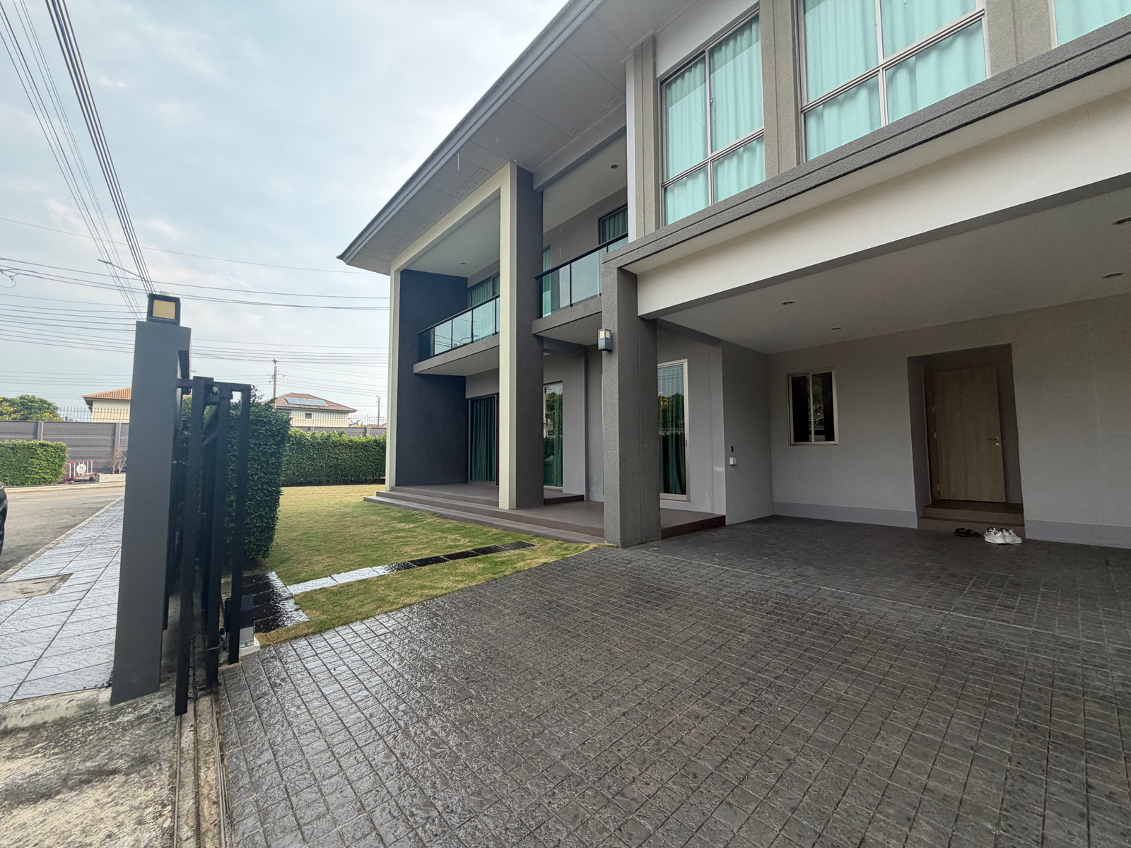 💰 ลงทุนพร้อมรายได้! ขายบ้านเดี่ยว เดอะปาล์ม บางนา-วงแหวน1 🏡 พร้อมผู้เช่า 130,000/เดือน ✨ ใกล้สนามบินสุวรรณภูมิ