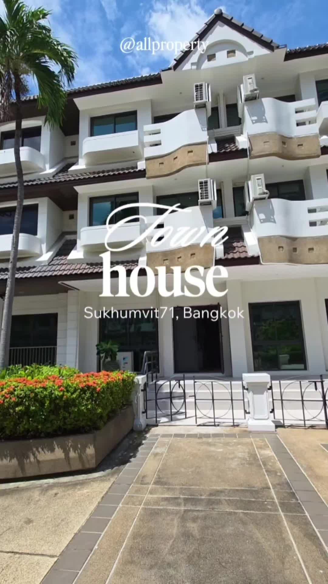 ขายทาวน์เฮาส์แต่งหรูใจกลางสุขุมวิท เดินไปบีทีเอสพระโขนงเพียง5นาที - video