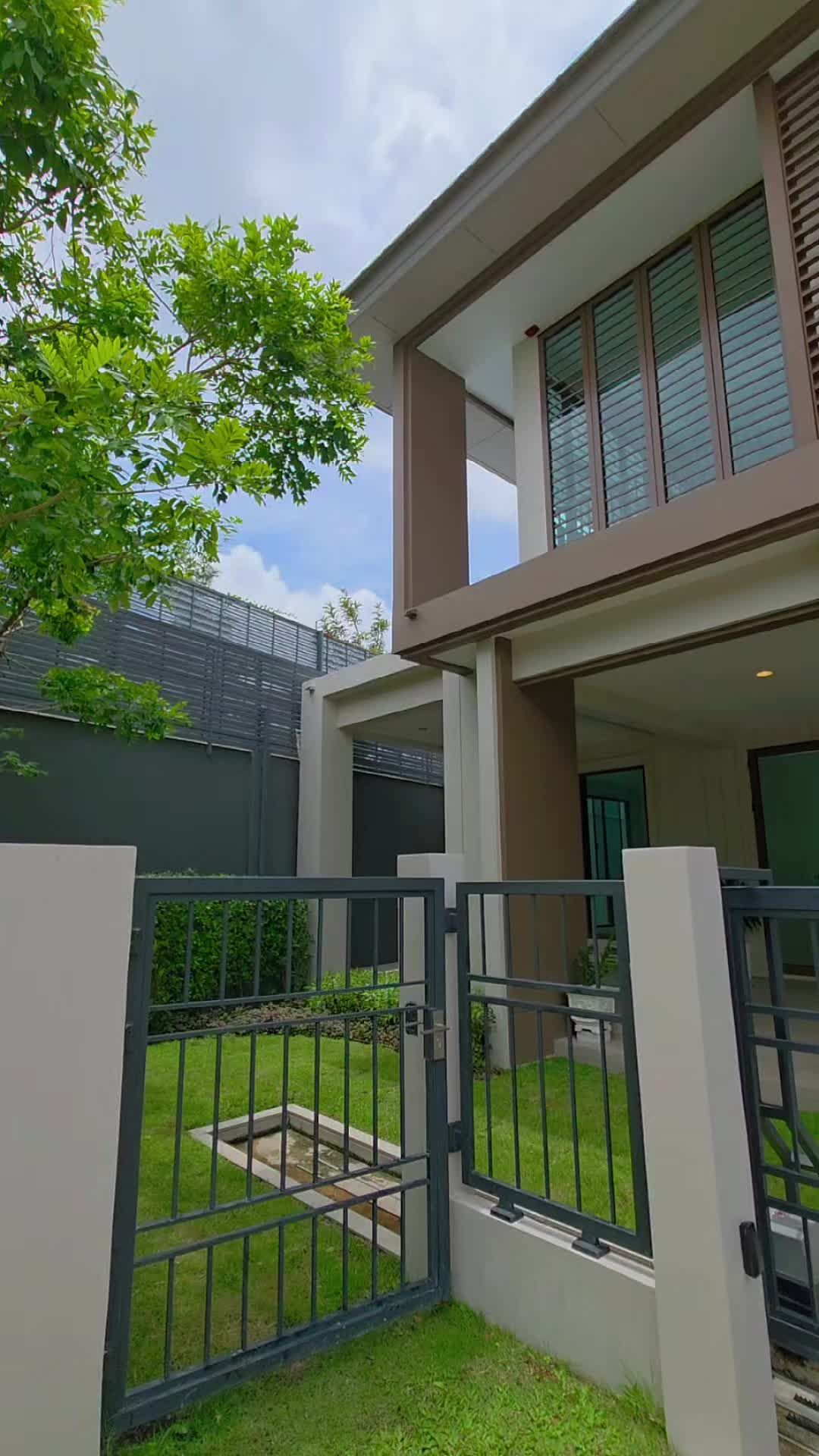 ขายบุราสิริ กรุงเทพกรีฑา บ้านหรูสไตล์รีสอร์ท บ้านใหม่ต่อเติมสวย ฟังก์ชั่นครบ พร้อมเข้าอยู่ - video