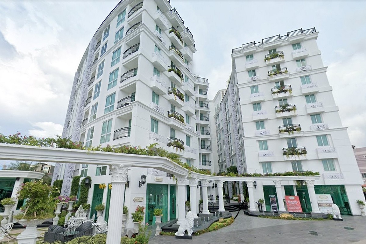 Condo-City-Garden-Olympus