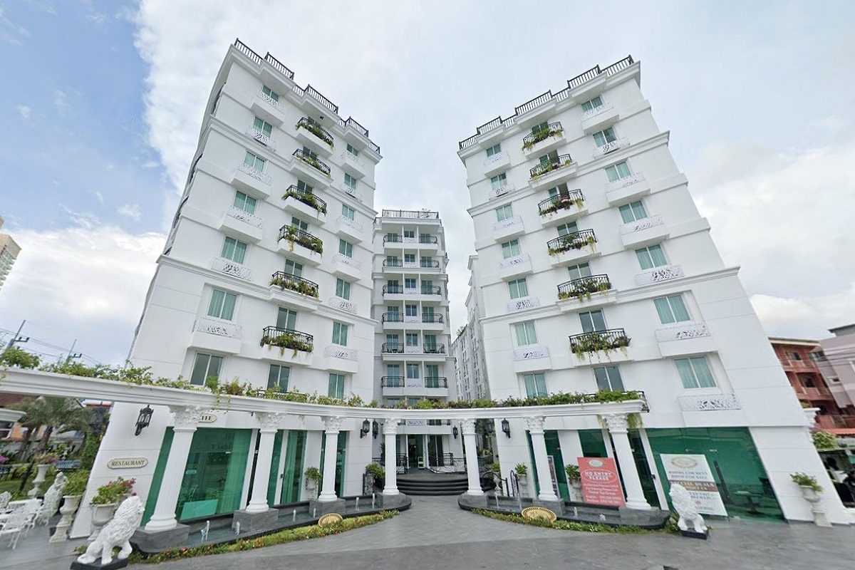 Condo-City-Garden-Olympus