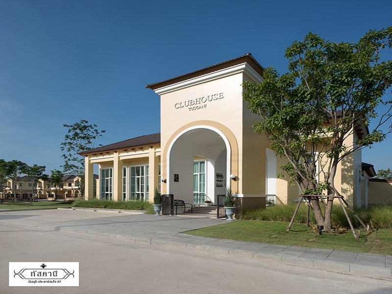 Tascanee-Minburi-Pracharuamjai