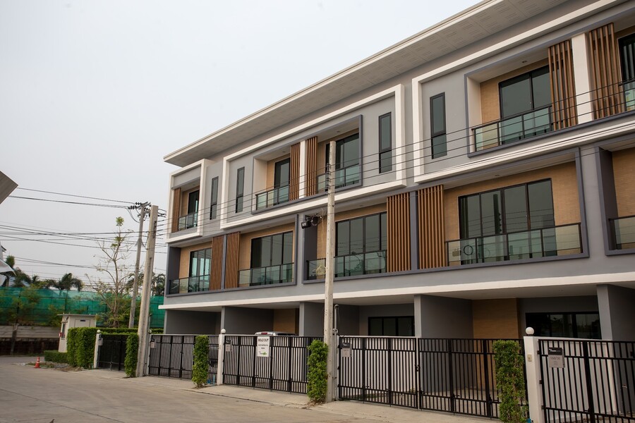 บ้านชญาดา-แอท-เวิร์ค