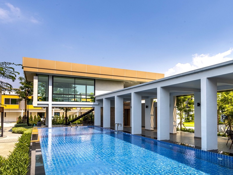 S-Gate-Town-Ratchaphruek-Tivanon