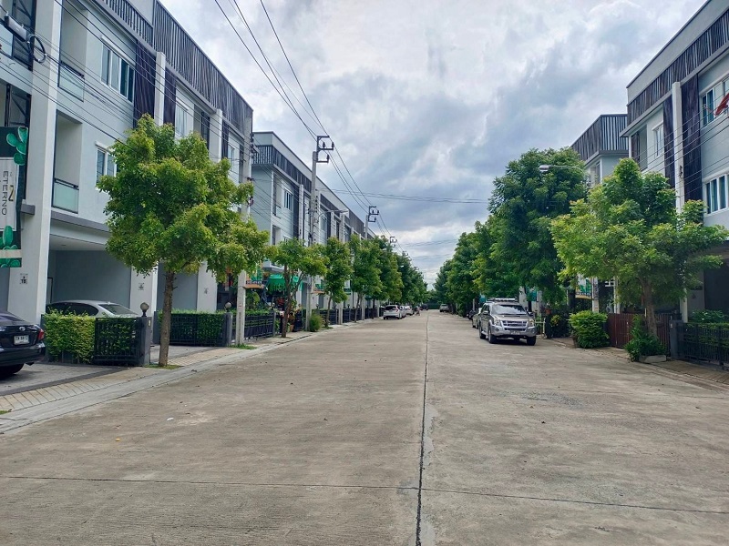 The-Eterno-Ramkhamhaeng-Romklao