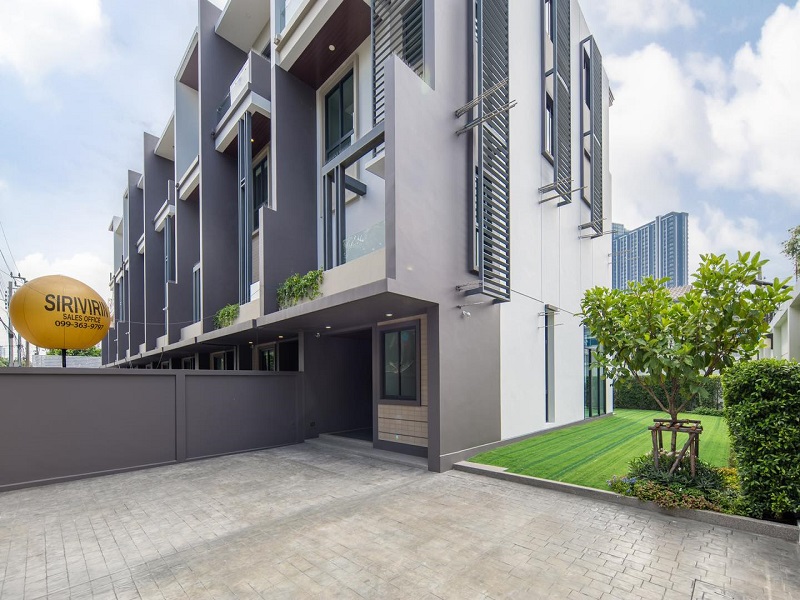 โบโร่-บางอ้อ-สเตชั่น