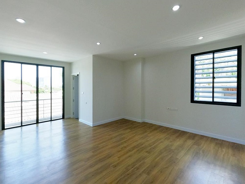 โบโร่-บางอ้อ-สเตชั่น