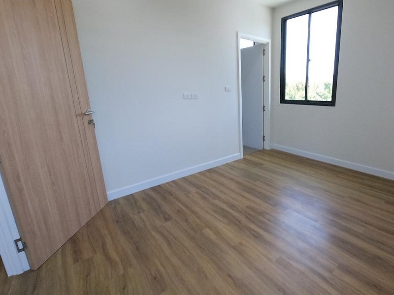 โบโร่-บางอ้อ-สเตชั่น