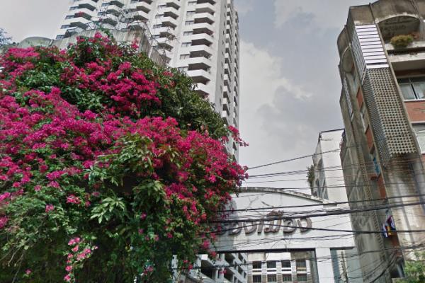 บ้านรองเมือง