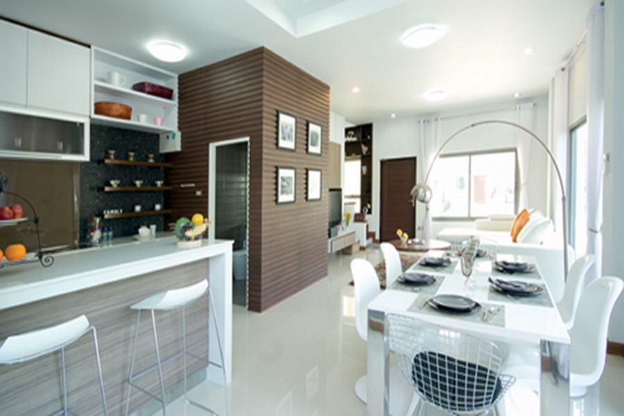 ภัทร-โมทาวน์