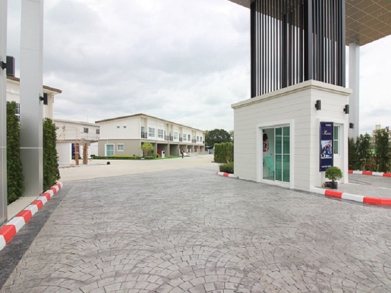 พี-เรสซิเด้นท์-เพชรเกษม-เศรษฐกิจ